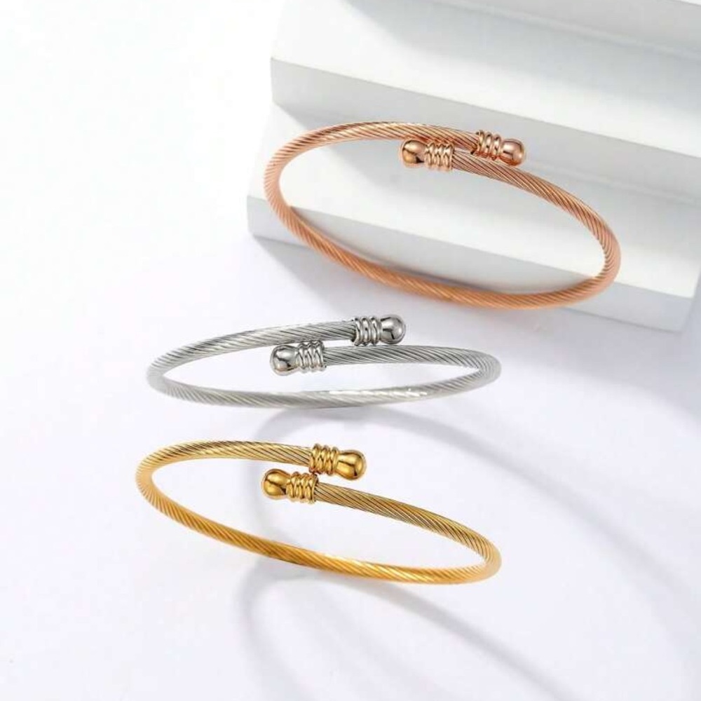 - New 3 piece bracelet set - Picture 4 of 5